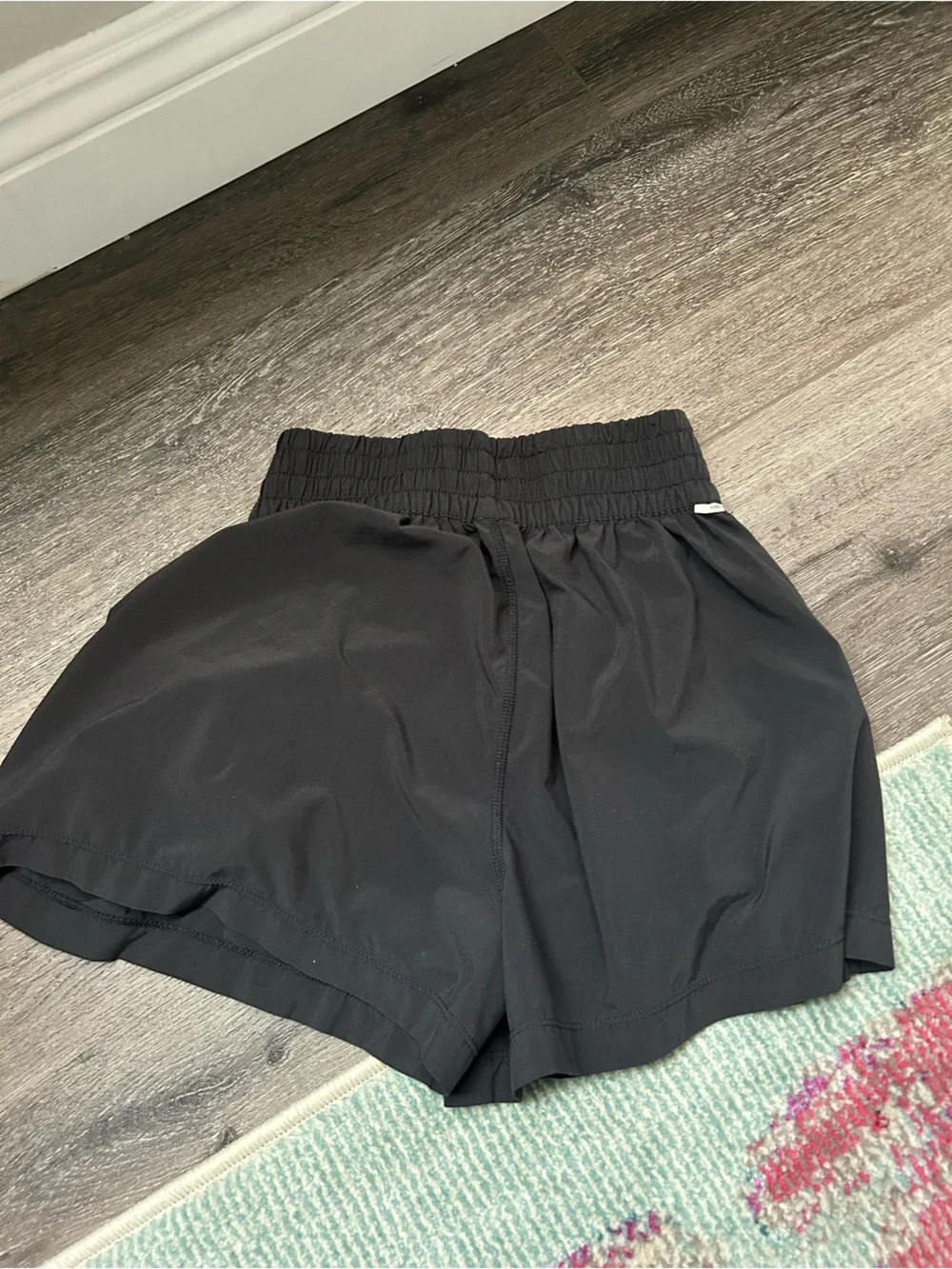 Vuori Villa Shorts in Black - Picture 3 of 5